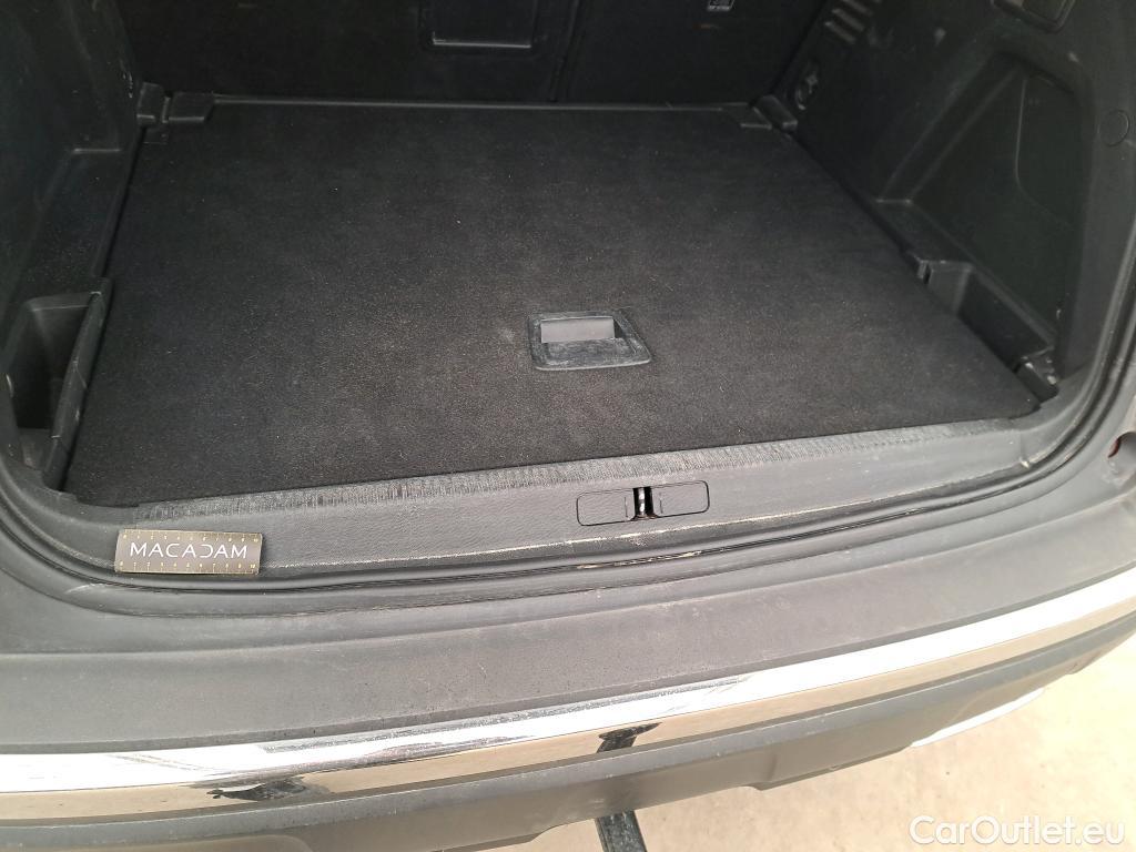  Peugeot  3008 PEUGEOT  / 2020 / 5P / SUV BlueHDi 180 S&S EAT8 GT #7