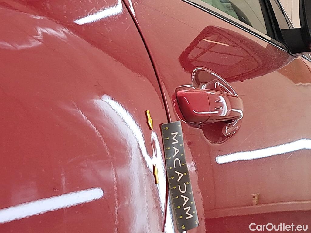  Peugeot  3008 PEUGEOT  / 2020 / 5P / SUV BlueHDi 180 S&S EAT8 GT #16