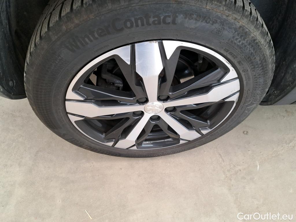  Peugeot  3008 PEUGEOT  / 2020 / 5P / SUV BlueHDi 180 S&S EAT8 GT #19