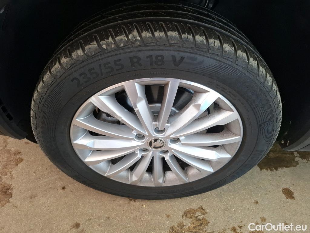  Skoda  Kodiaq SKODA  / 2016 / 5P / SUV 2.0 TDI 150 SCR DSG7 7 Pl. STYLE #10