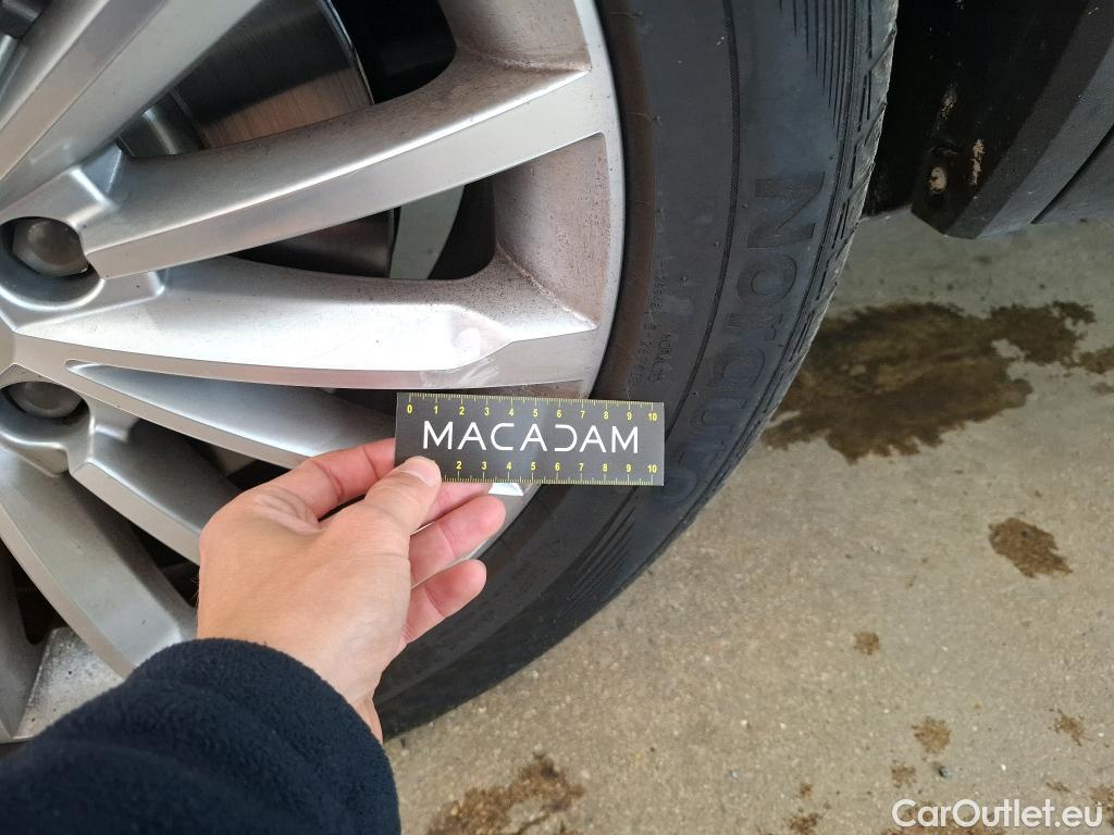  Skoda  Kodiaq SKODA  / 2016 / 5P / SUV 2.0 TDI 150 SCR DSG7 7 Pl. STYLE #15