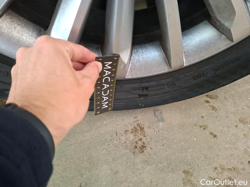  Skoda  Kodiaq SKODA  / 2016 / 5P / SUV 2.0 TDI 150 SCR DSG7 7 Pl. STYLE #25