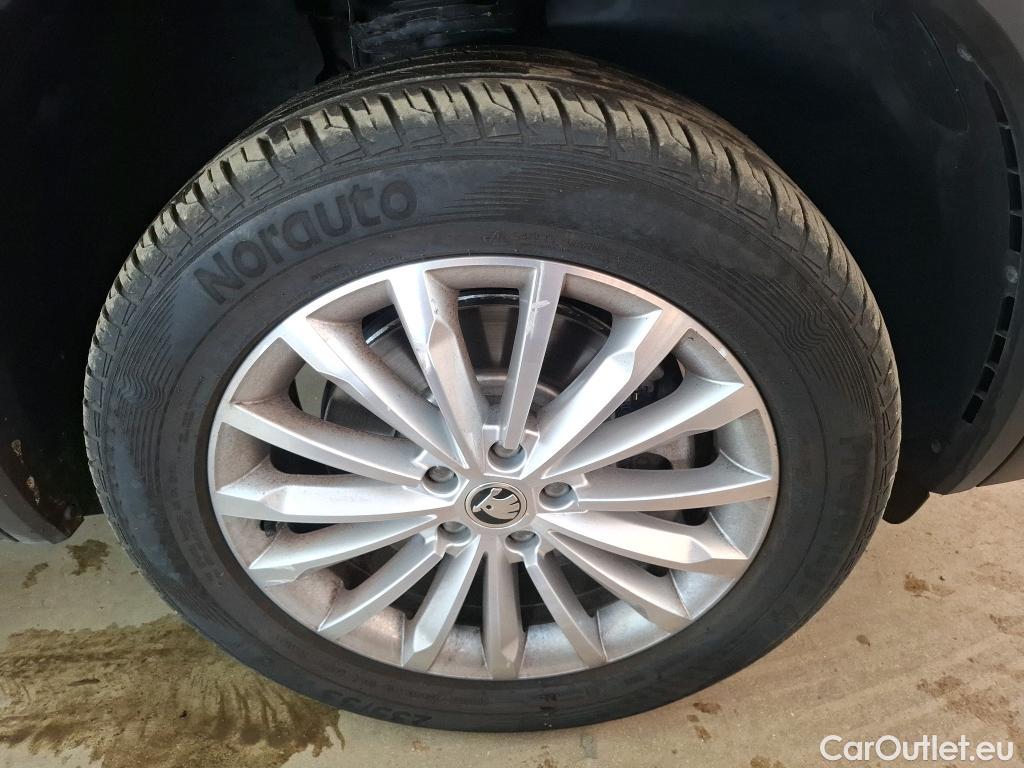  Skoda  Kodiaq SKODA  / 2016 / 5P / SUV 2.0 TDI 150 SCR DSG7 7 Pl. STYLE #20