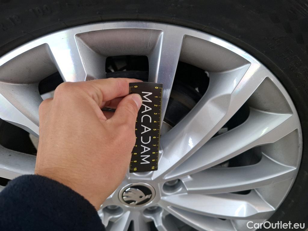  Skoda  Kodiaq SKODA  / 2016 / 5P / SUV 2.0 TDI 150 SCR DSG7 7 Pl. STYLE #18