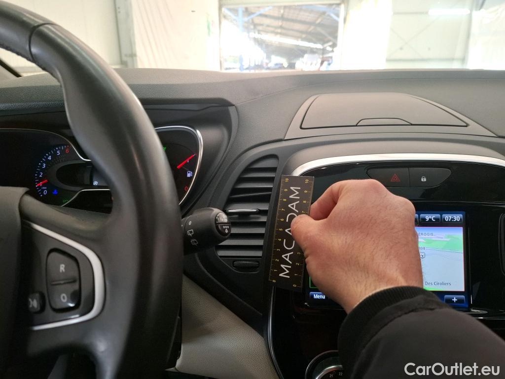  Renault  Captur RENAULT  / 2017 / 5P / Crossover Intens TCe 150 EDC FAP #1