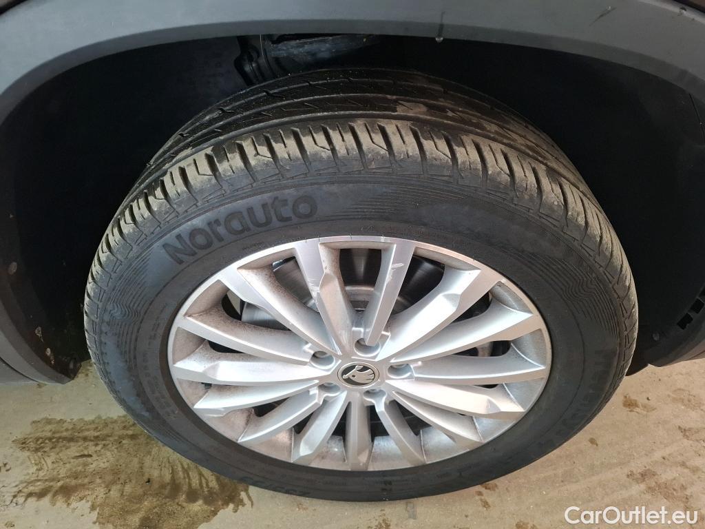  Skoda  Kodiaq SKODA  / 2016 / 5P / SUV 2.0 TDI 150 SCR DSG7 7 Pl. STYLE #19