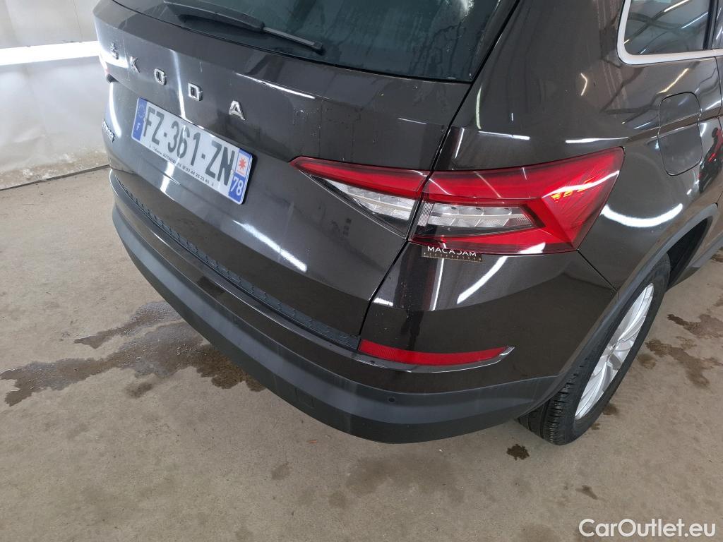  Skoda  Kodiaq SKODA  / 2016 / 5P / SUV 2.0 TDI 150 SCR DSG7 7 Pl. STYLE #28