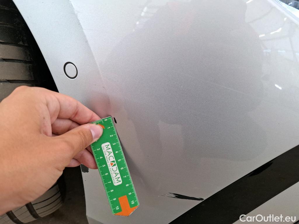  Volkswagen  Golf  VOLKSWAGEN / 2020 / 5P / Berline 2.0 TDI SCR 150 DSG7 R-Line 1st #6