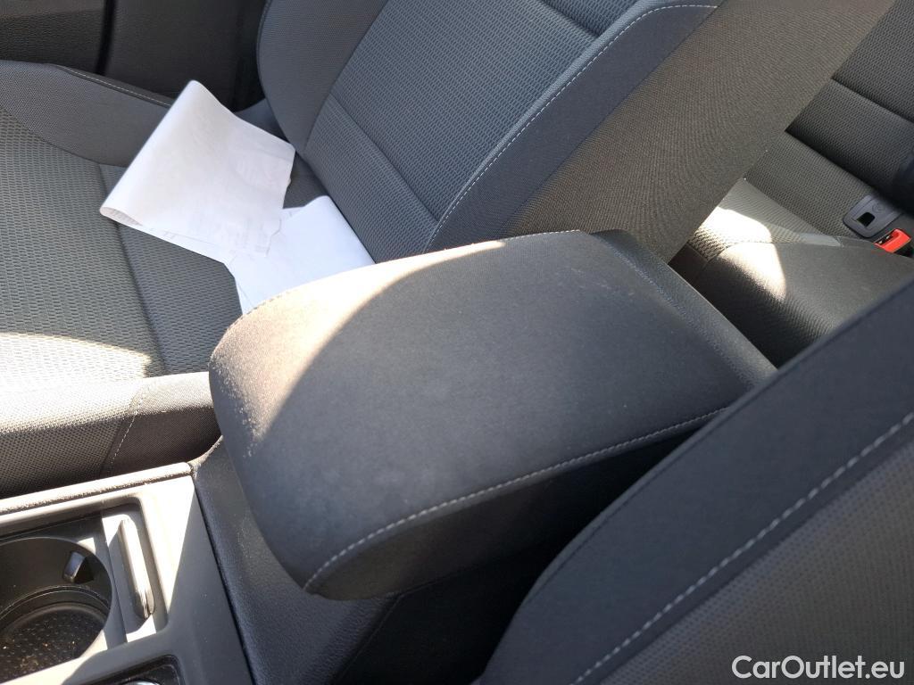  Volkswagen  Golf  VII Berline Confortline Business BMT 1.6 TDI 115CV BVM5 E6dT #17