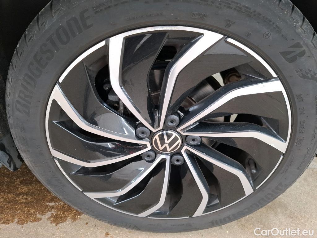  Volkswagen  Golf  VOLKSWAGEN / 2020 / 5P / Berline 2.0 TDI SCR 150 DSG7 R-Line 1st #9