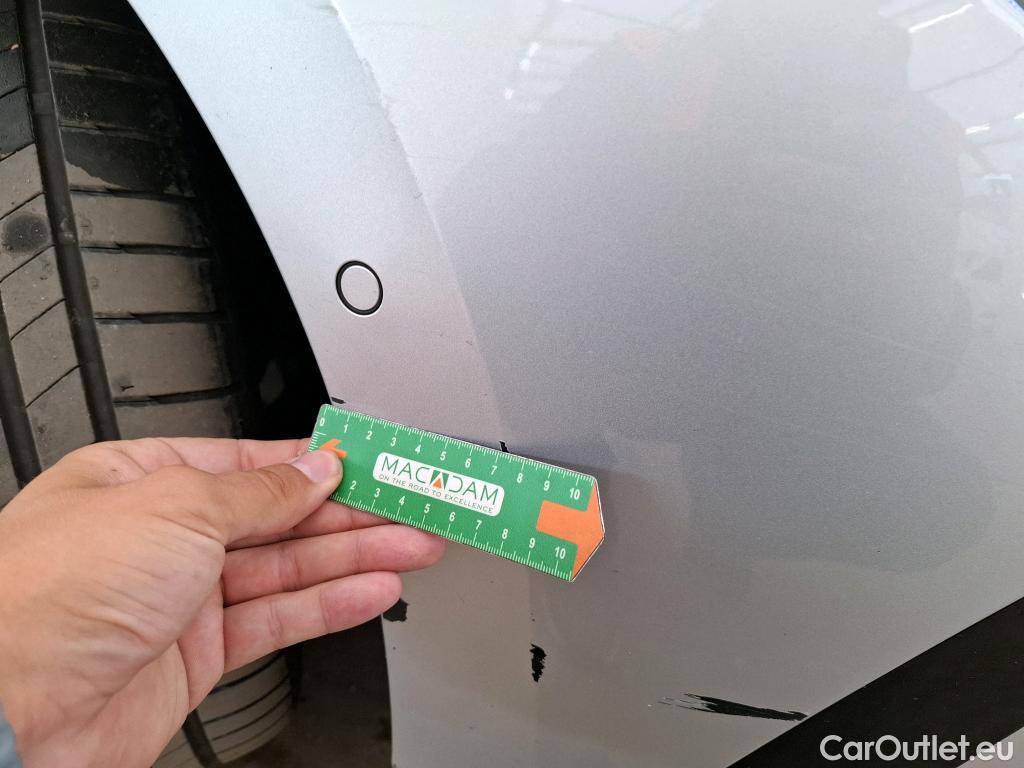  Volkswagen  Golf  VOLKSWAGEN / 2020 / 5P / Berline 2.0 TDI SCR 150 DSG7 R-Line 1st #5