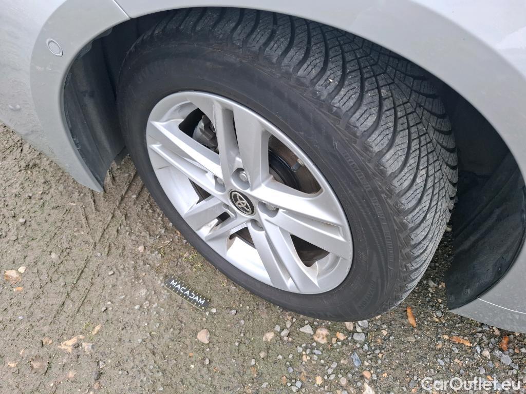  Toyota  Corolla TOYOTA  / 2018 / 5P / Berline Hybride 122h Dynamic Business Stage Acad #9