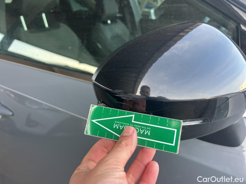  Nissan  Qashqai NISSAN  / 2021 / 5P / todoterreno DIG-T 103kW mHEV 4x2 Premiere Edition(SL) #18