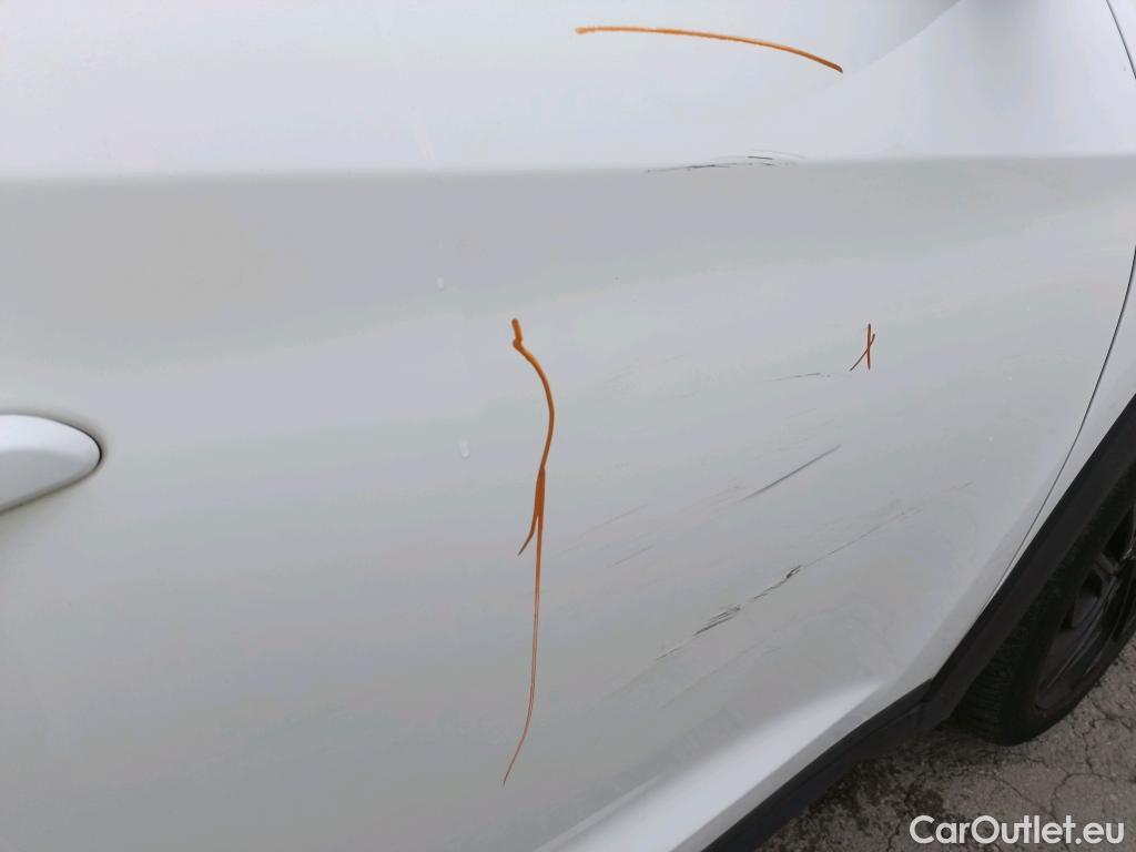  Hyundai  Tucson HYUNDAI  / 2018 / 5P / todoterreno 1.6 CRDI 100kW (136CV) 48V N-Line X 4X2 #4