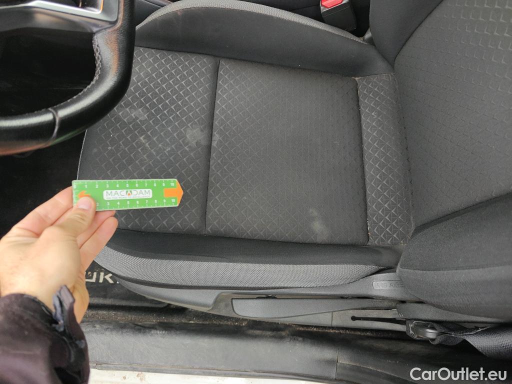  Nissan  Juke NISSAN  / 2019 / 5P / crossover DIG-T 84 kW (114 CV) DCT 7 V N-Connecta (AC) #22