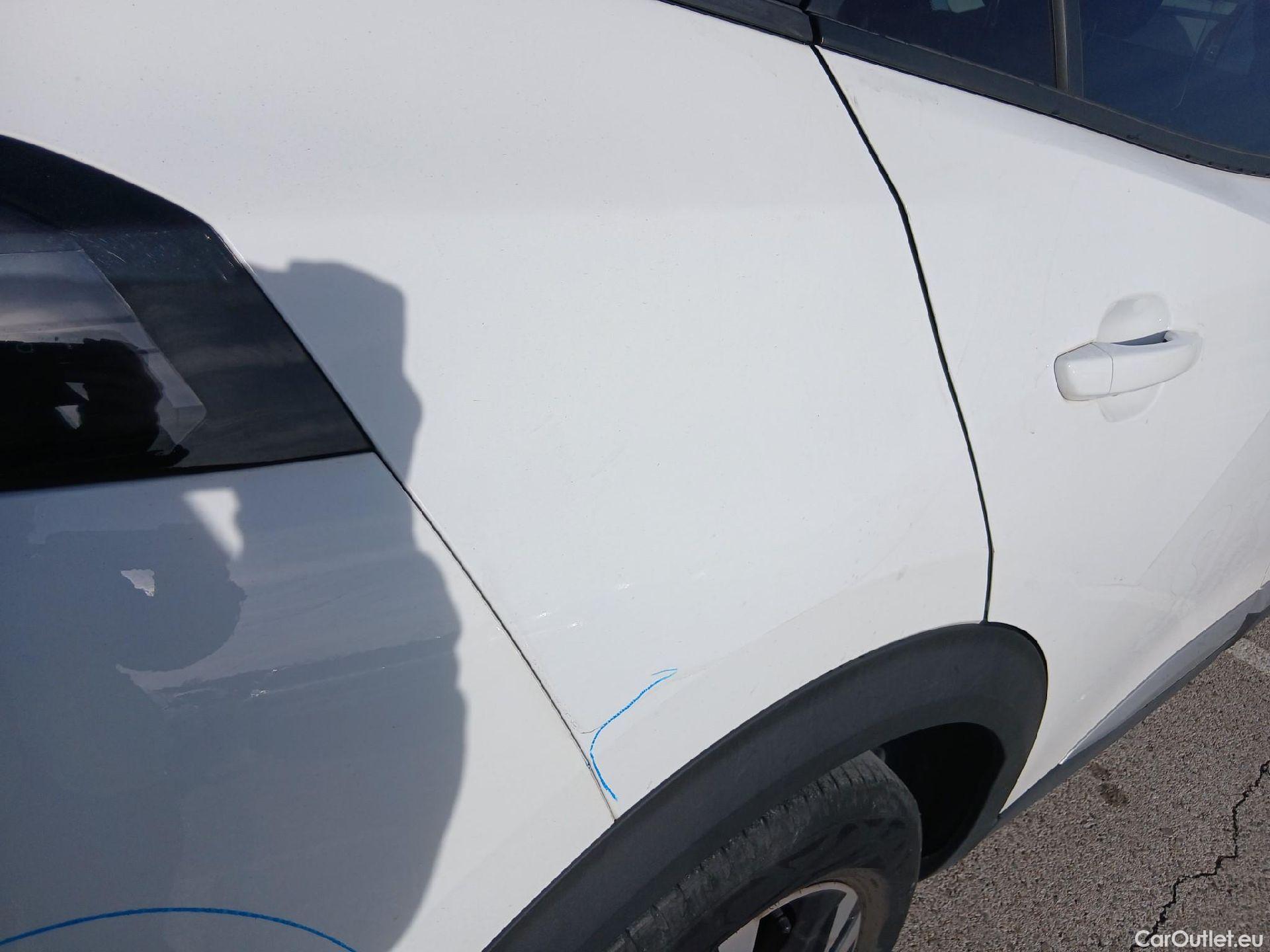  Peugeot  2008 PEUGEOT  / 2019 / 5P / todoterreno Allure BlueHDI 81kW (110CV) #30