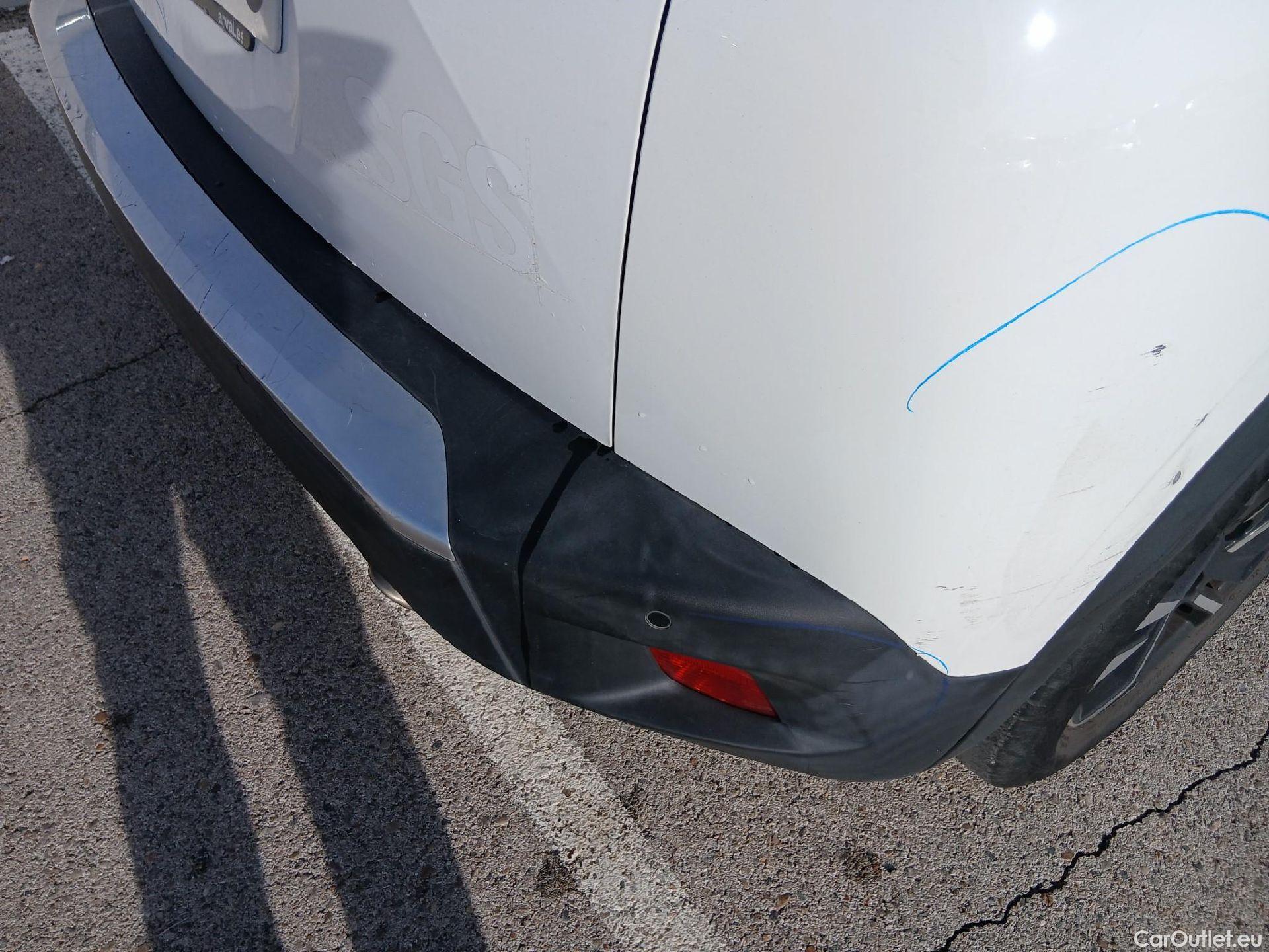  Peugeot  2008 PEUGEOT  / 2019 / 5P / todoterreno Allure BlueHDI 81kW (110CV) #25