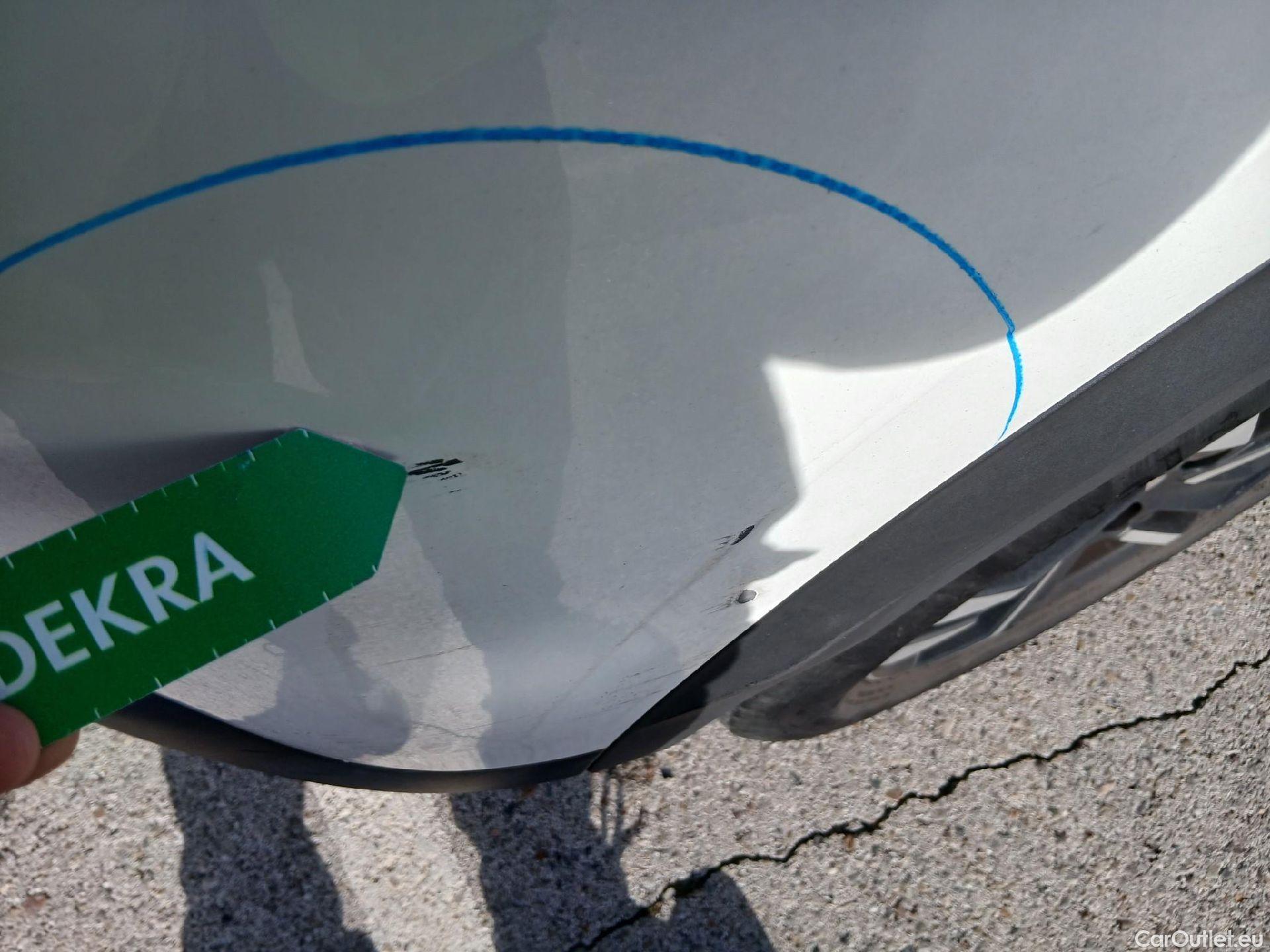  Peugeot  2008 PEUGEOT  / 2019 / 5P / todoterreno Allure BlueHDI 81kW (110CV) #22