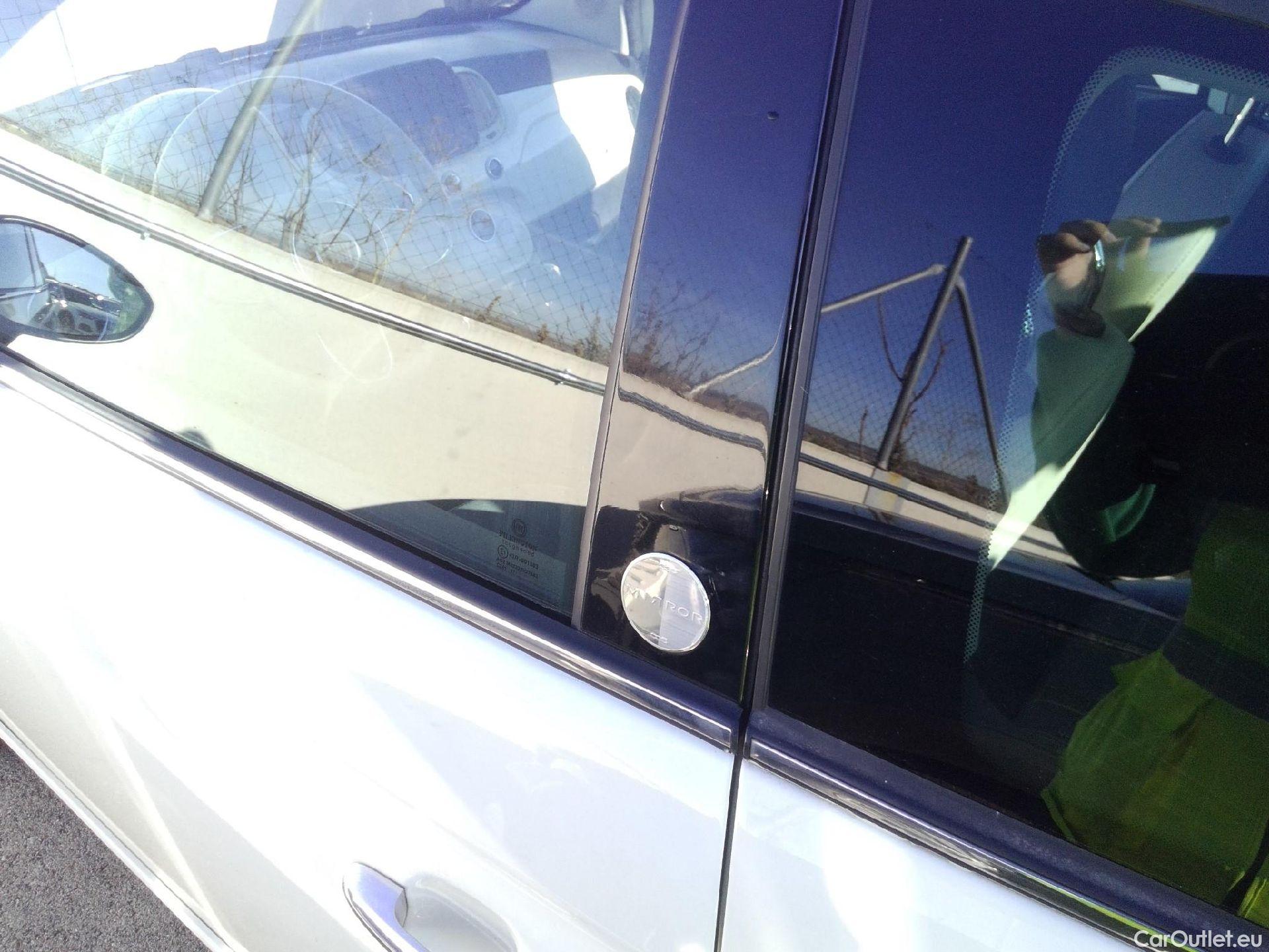  Fiat  500 FIAT  / 2015 / 3P / berlina con portón 1.2 8v 51kW (69CV) Mirror Fleet(SP) #37