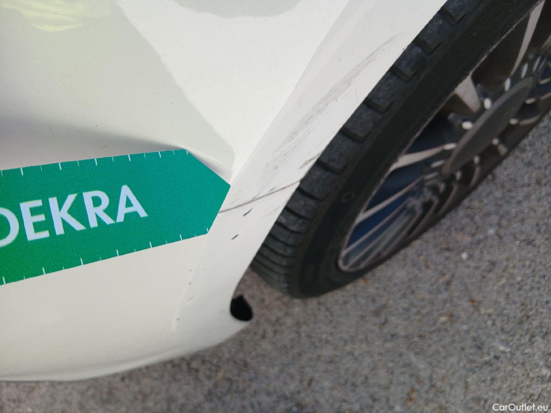  Fiat  500 FIAT  / 2015 / 3P / berlina con portón 1.2 8v 51kW (69CV) Mirror Fleet(SP) #16