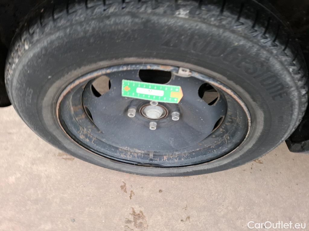  Citroen  C3  Feel 1.2 PureTech 80CV BVM5 E6 #6