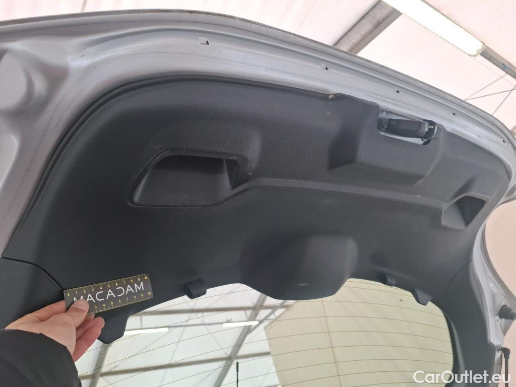  Peugeot  208  Affaire Premium 1.6 HDi 100CV BVM5 E6 #5