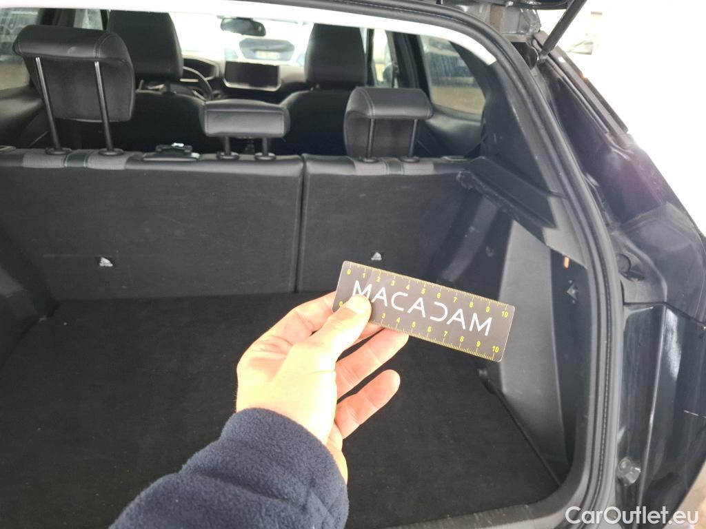  Peugeot  2008  Allure Pack 1.5 HDi 110CV BVM6 E6d #37