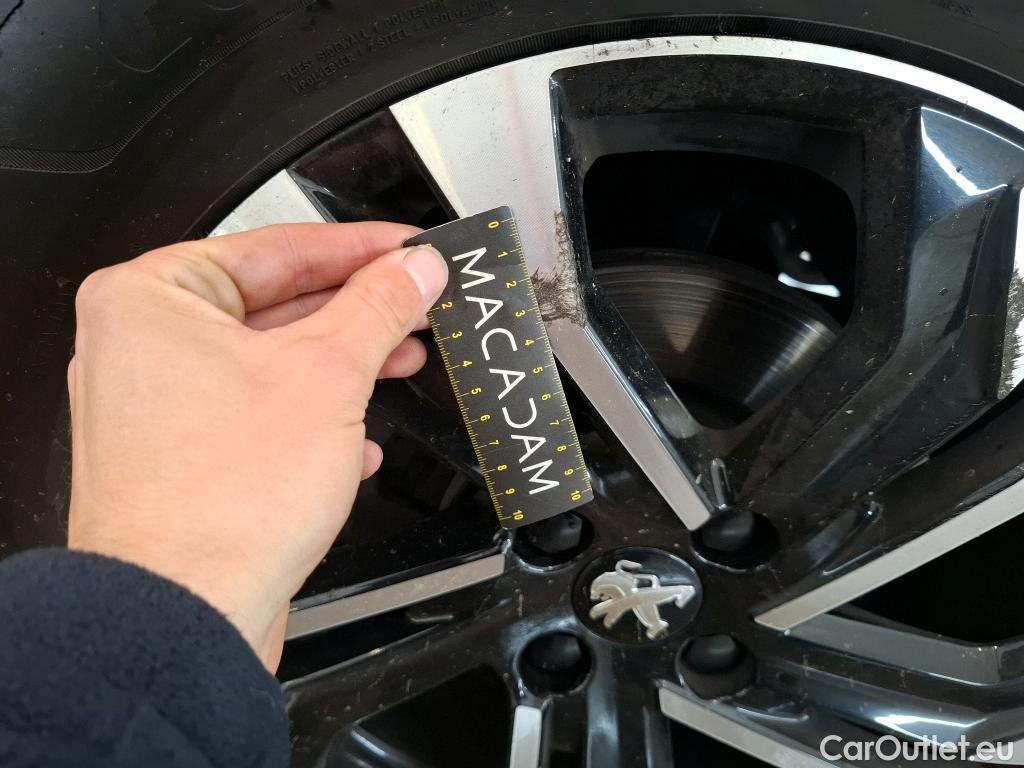  Peugeot  2008  Allure Pack 1.5 HDi 110CV BVM6 E6d #43