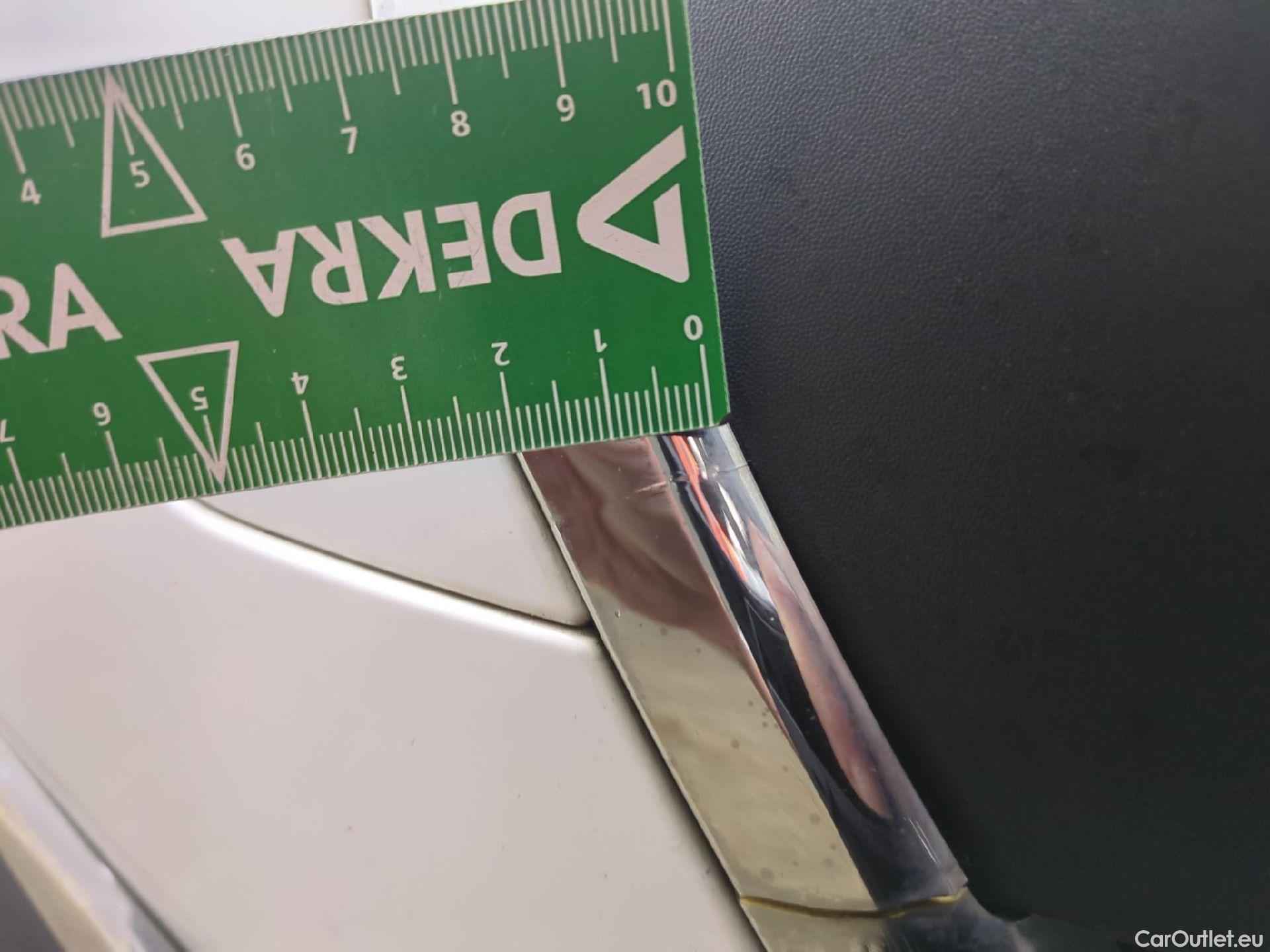  Peugeot  208  Affaire Premium Pack 1.2 80CV BVM5 E6dT #19