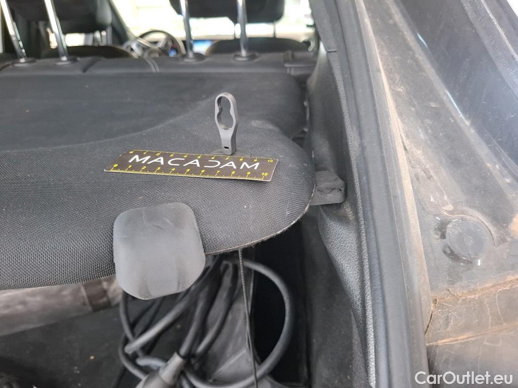  Mercedes  GLA MERCEDES-BENZ  / 2020 / 5P / SUV 1.3  250 e BUSINESS LINE DCT #24