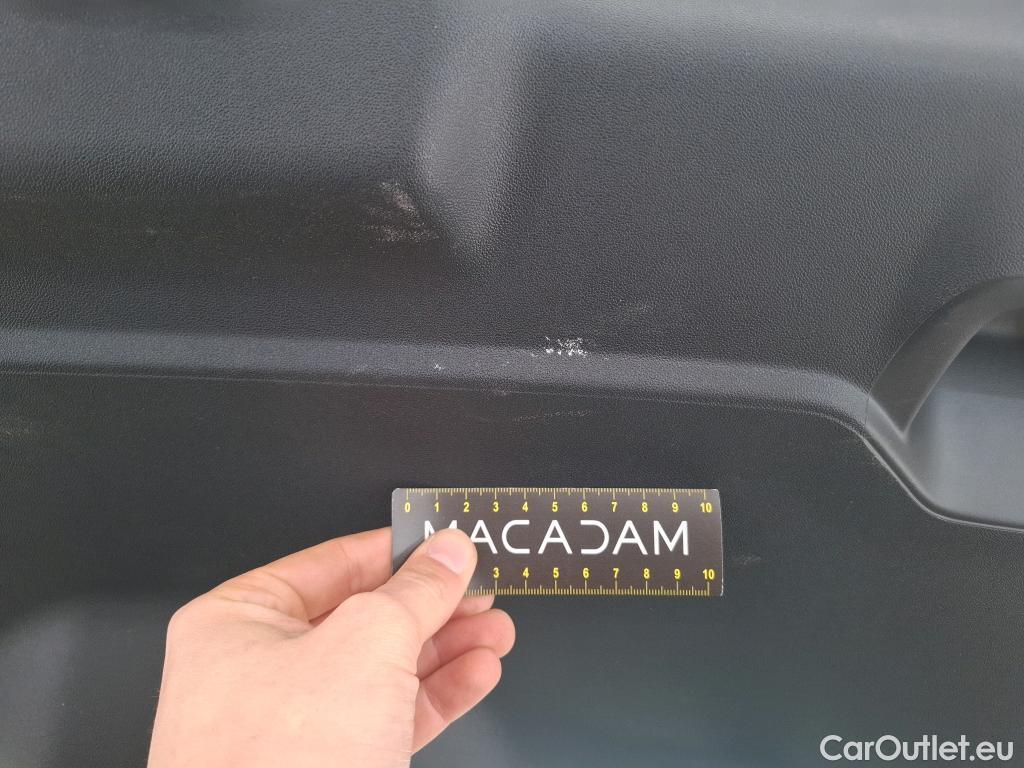  Peugeot  208  Affaire Premium 1.6 HDi 100CV BVM5 E6 #10