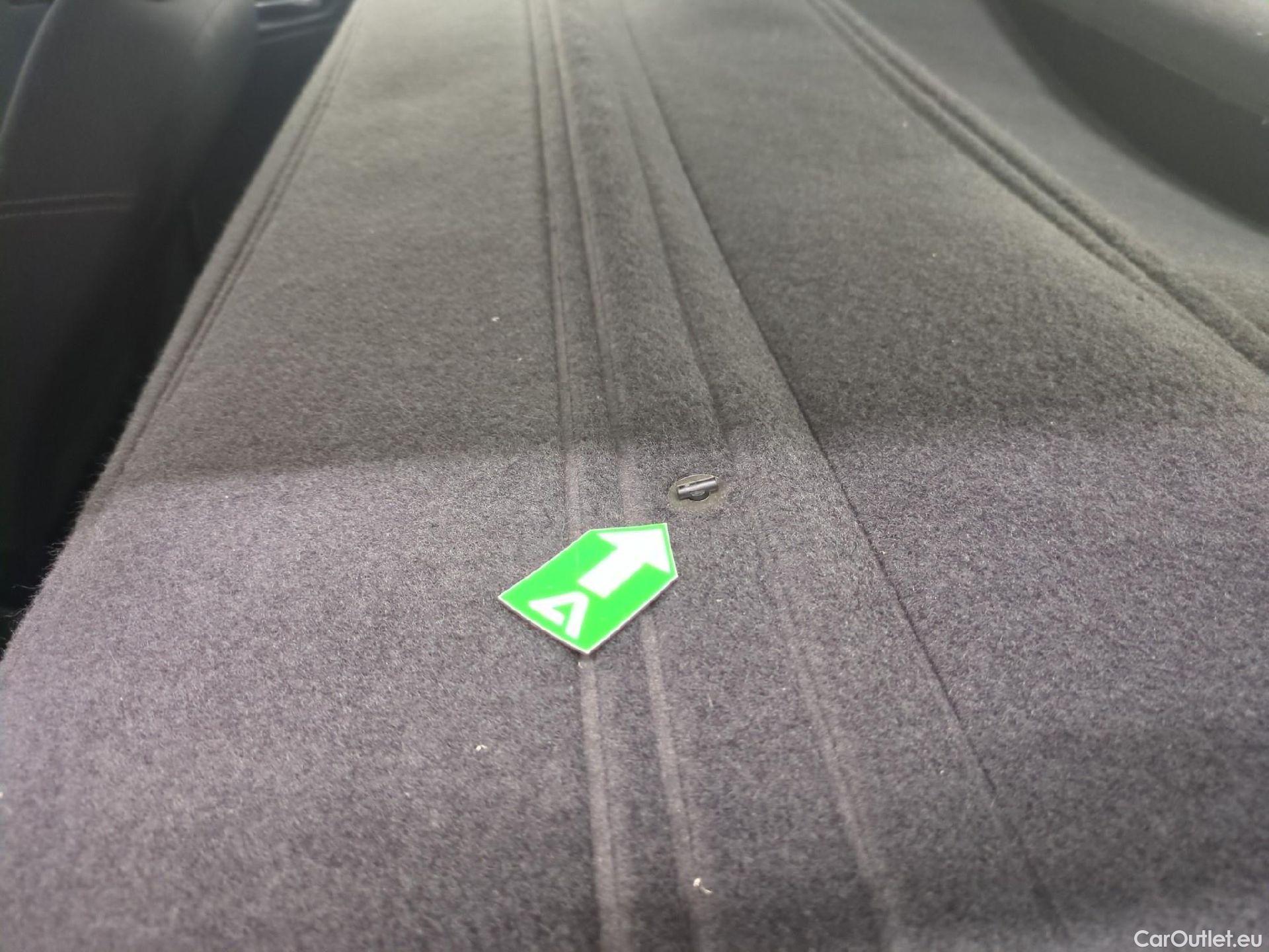  Peugeot  208  Affaire Premium Pack 1.2 80CV BVM5 E6dT #10