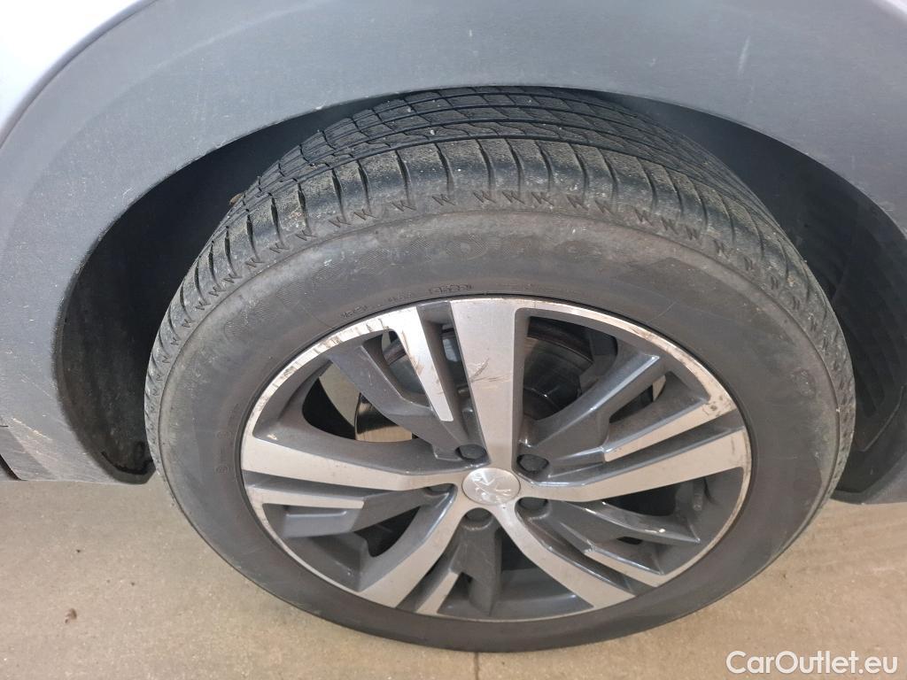  Peugeot  3008  Allure Business 1.2 PureTech 130CV BVA8 E6dT #18