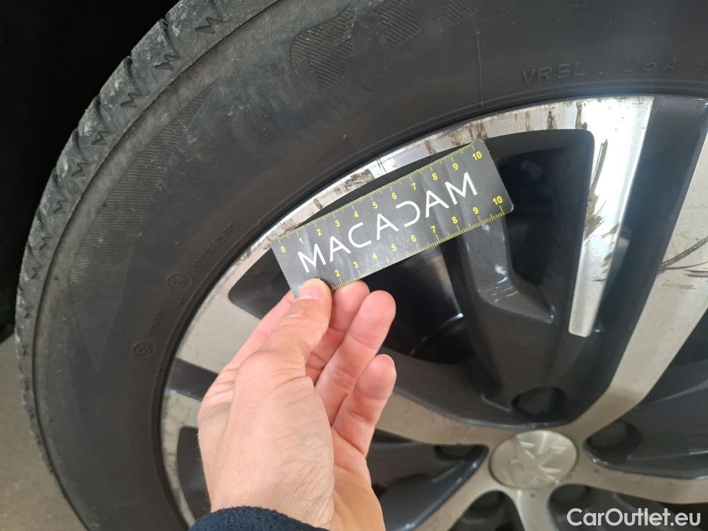  Peugeot  3008  Allure Business 1.2 PureTech 130CV BVA8 E6dT #21