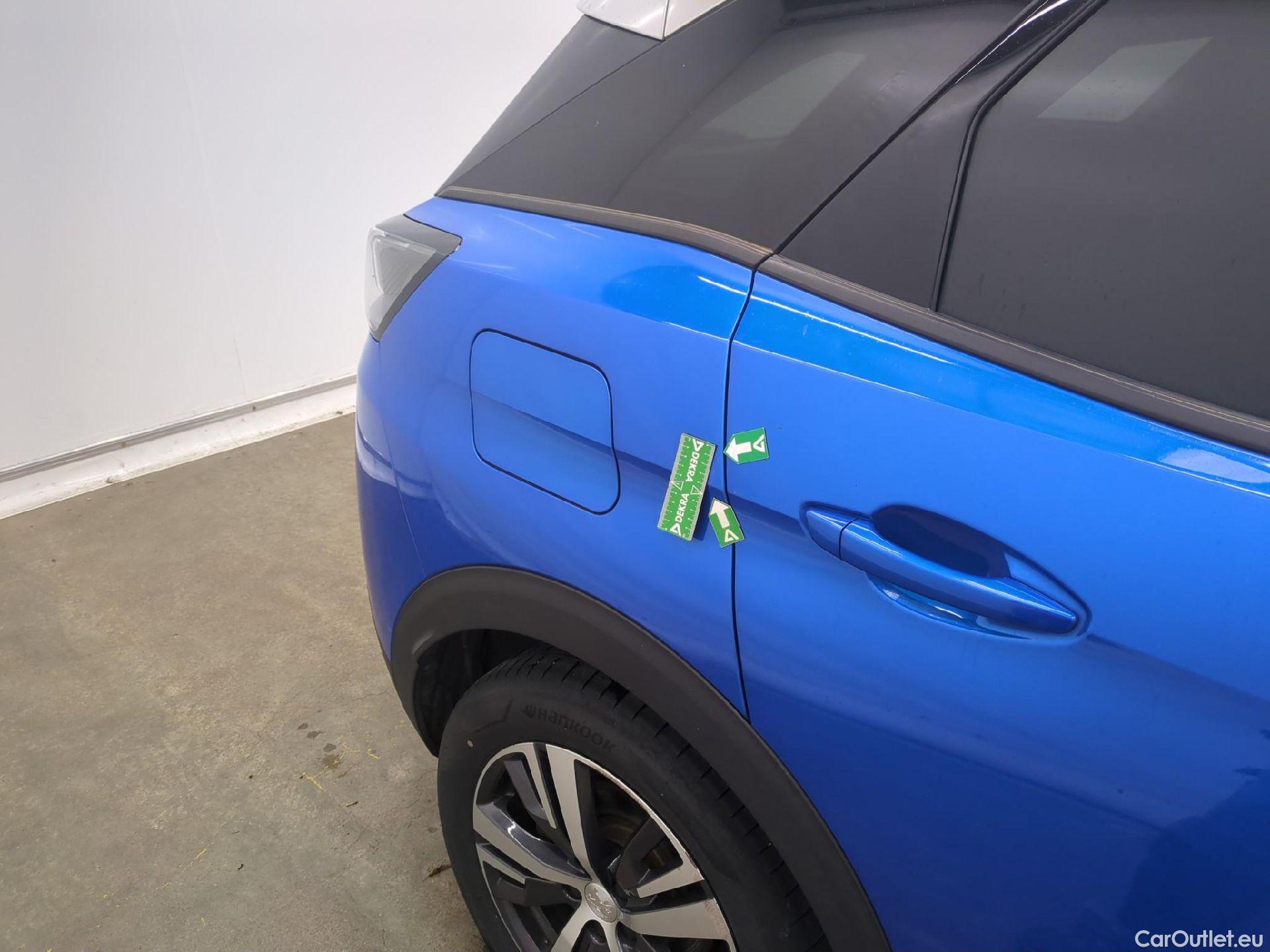  Peugeot  3008 PEUGEOT  / 2020 / 5P / SUV 1.6 HYBRID 225 E-EAT8 Allure Pack #30