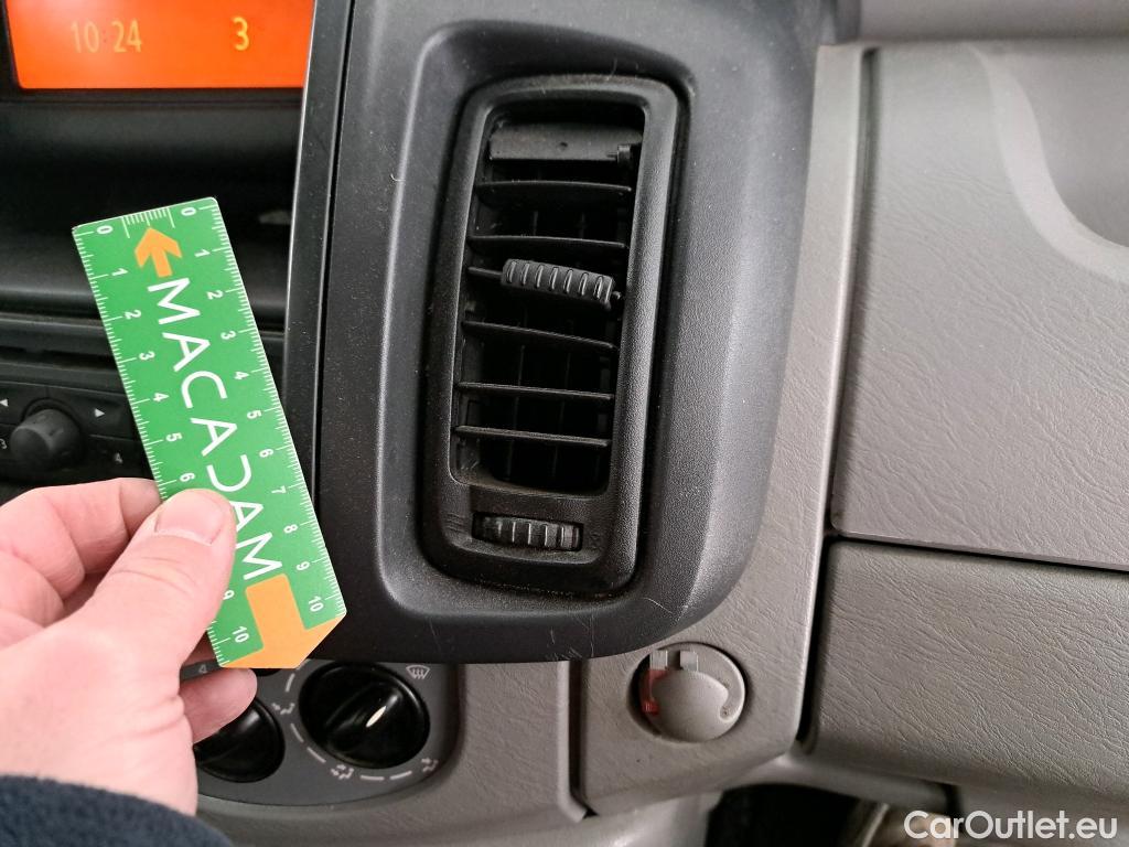  Renault  Trafic  II Fourgon L1H1 1200kg Grand Confort 90CV BVM6 #28