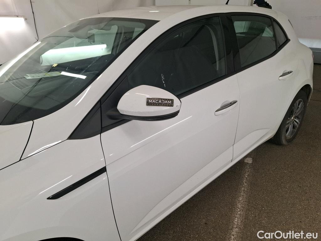  Renault  Megane RENAULT Mégane Berline / 2020 / 5P / Berline evolution TCe 140 #22