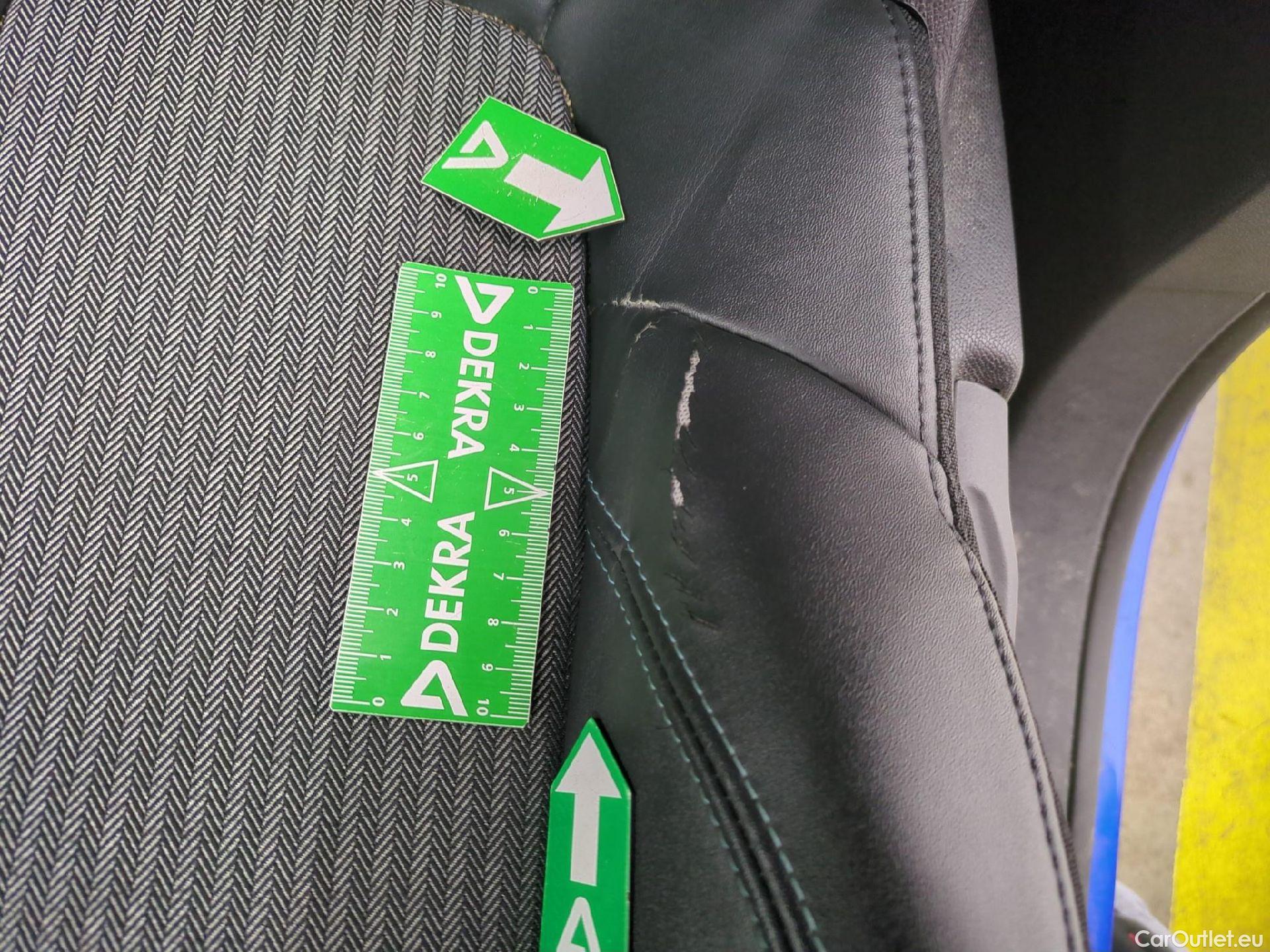  Peugeot  3008 PEUGEOT  / 2020 / 5P / SUV 1.6 HYBRID 225 E-EAT8 Allure Pack #1