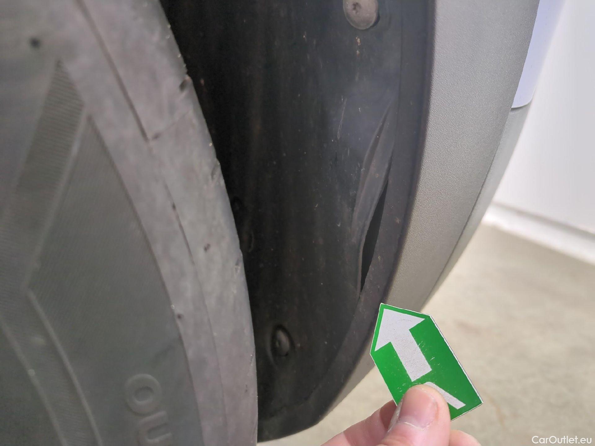  Peugeot  3008 PEUGEOT  / 2020 / 5P / SUV 1.6 HYBRID 225 E-EAT8 Allure Pack #12