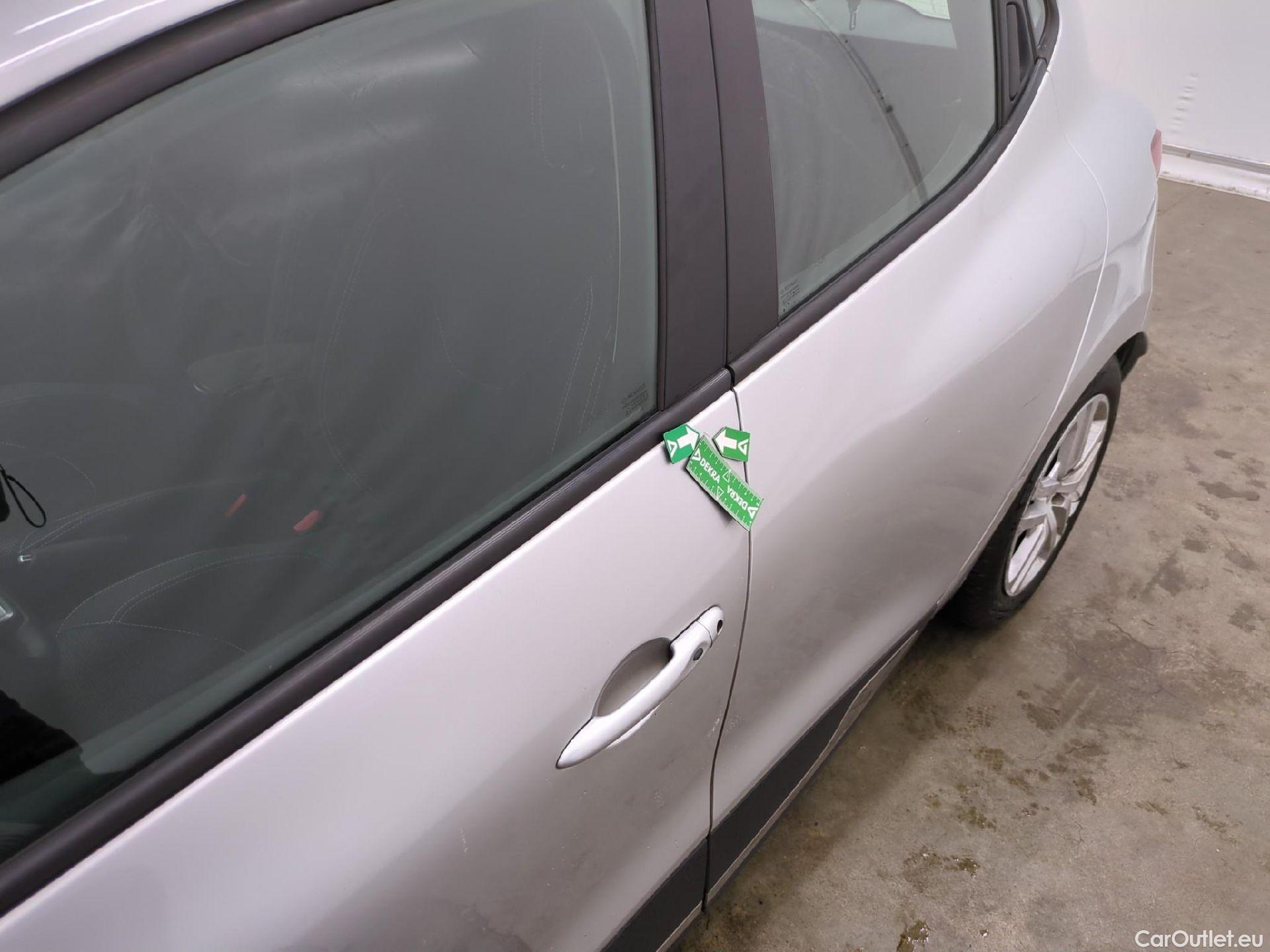  Renault  Clio  IV Business 0.9 TCe 90CV BVM5 E6 #27