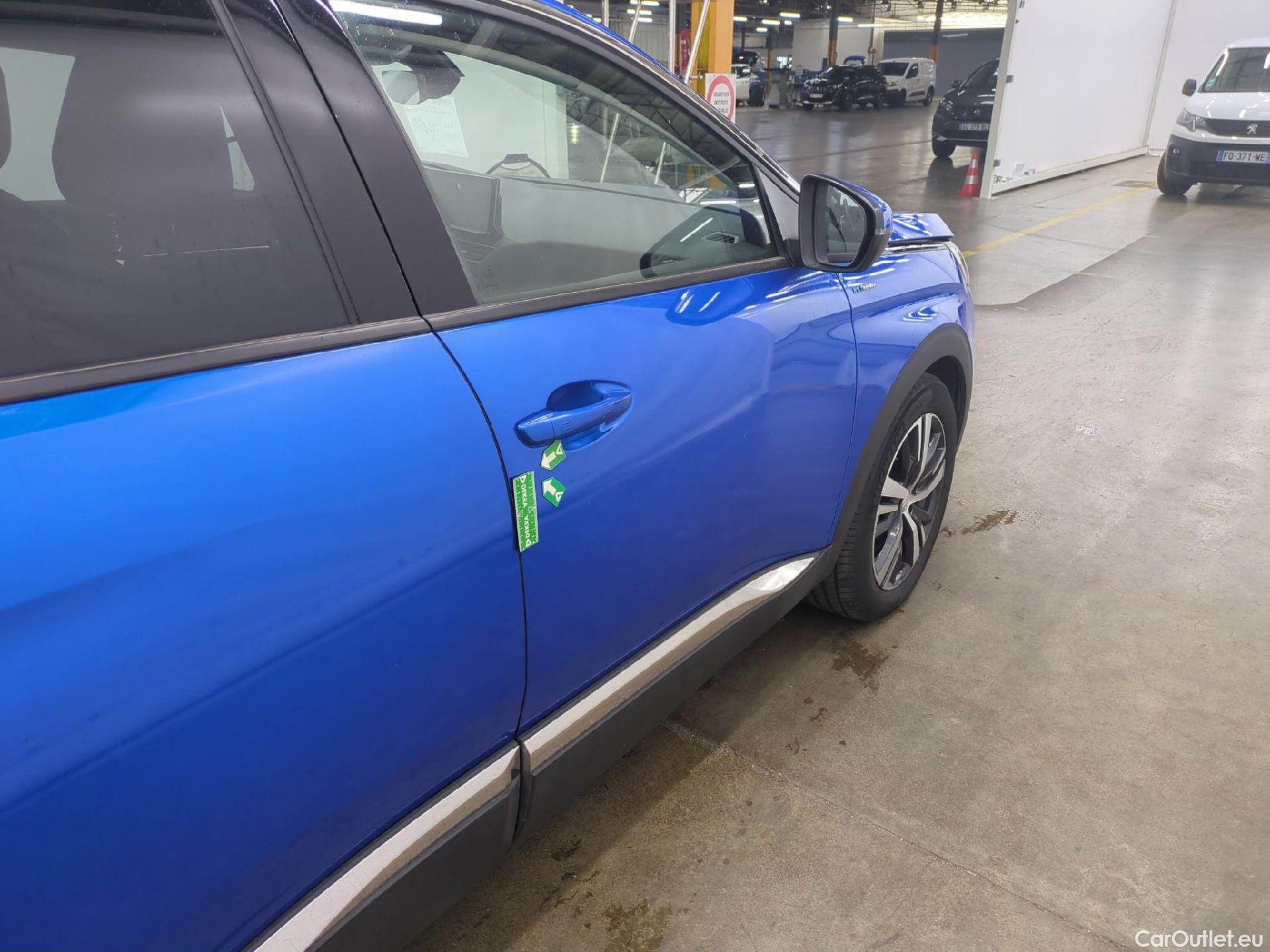  Peugeot  3008 PEUGEOT  / 2020 / 5P / SUV 1.6 HYBRID 225 E-EAT8 Allure Pack #33