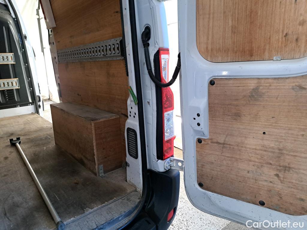 Renault  Master  III Fourgon L2H2 3 5 Grand Confort dCi 130CV BVM6 E6 #6