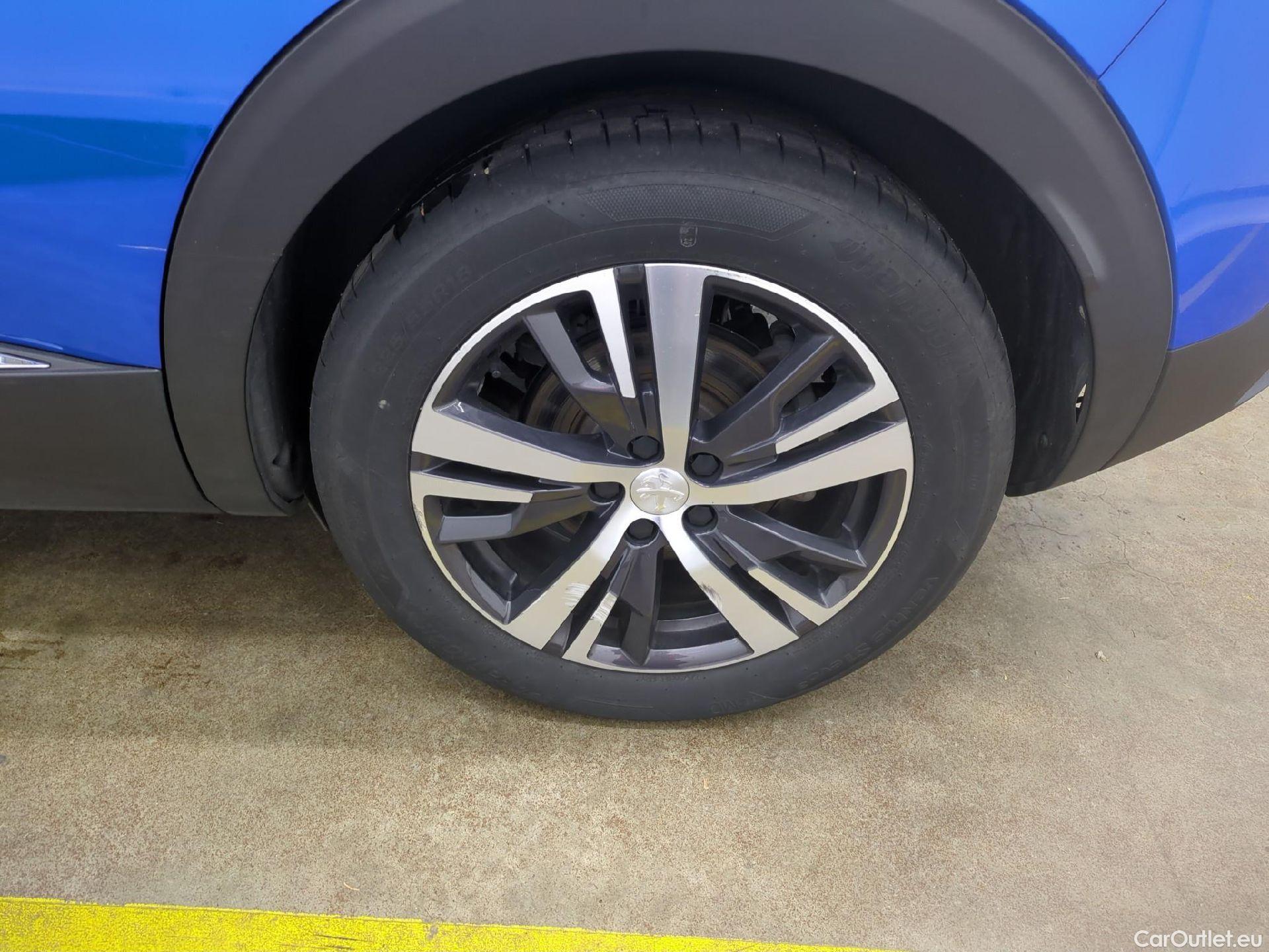  Peugeot  3008 PEUGEOT  / 2020 / 5P / SUV 1.6 HYBRID 225 E-EAT8 Allure Pack #6