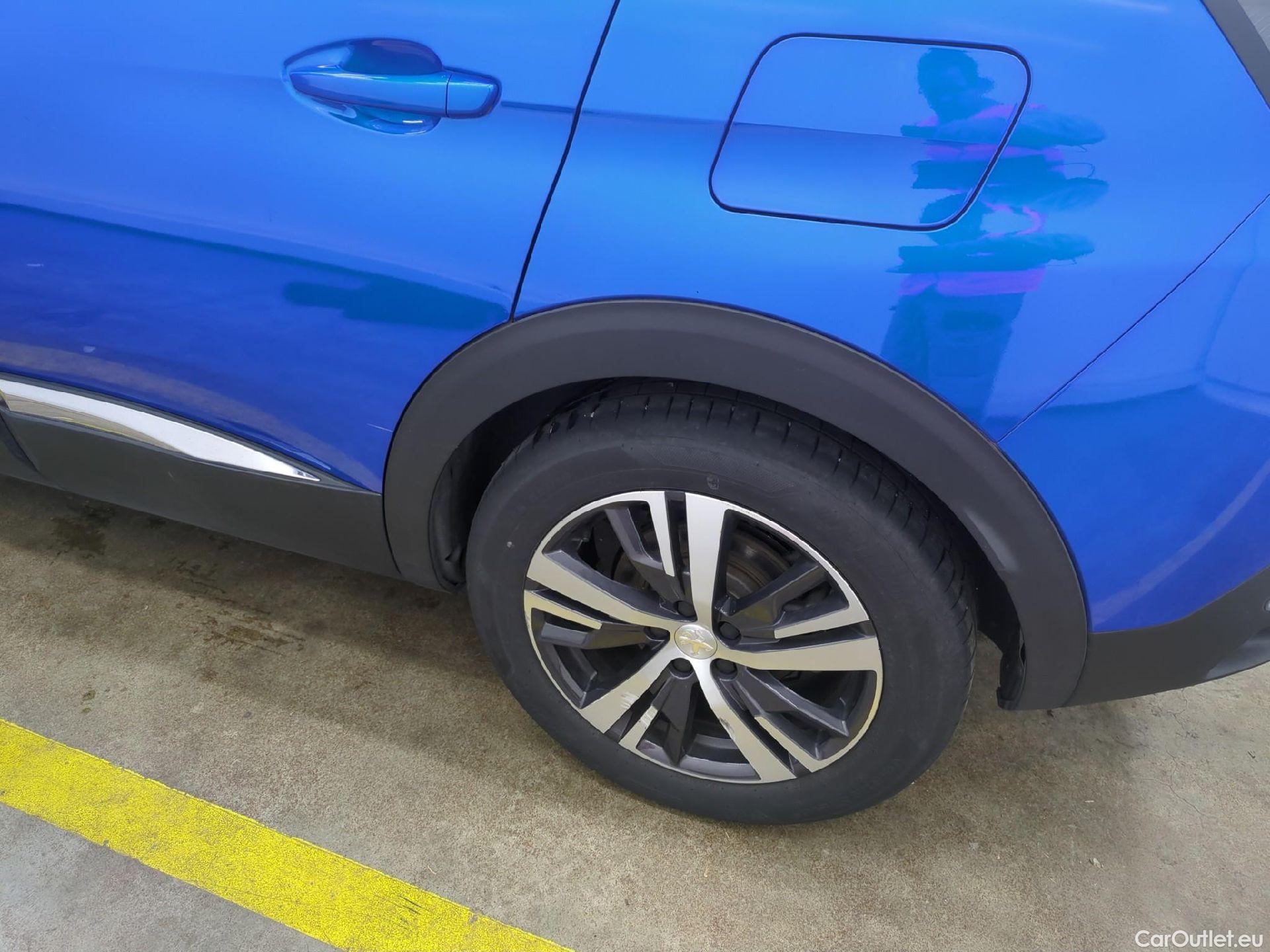  Peugeot  3008 PEUGEOT  / 2020 / 5P / SUV 1.6 HYBRID 225 E-EAT8 Allure Pack #26