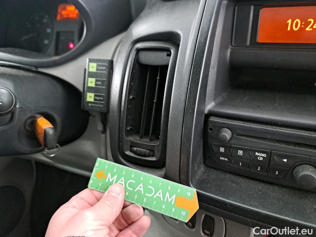  Renault  Trafic  II Fourgon L1H1 1200kg Grand Confort 90CV BVM6 #27