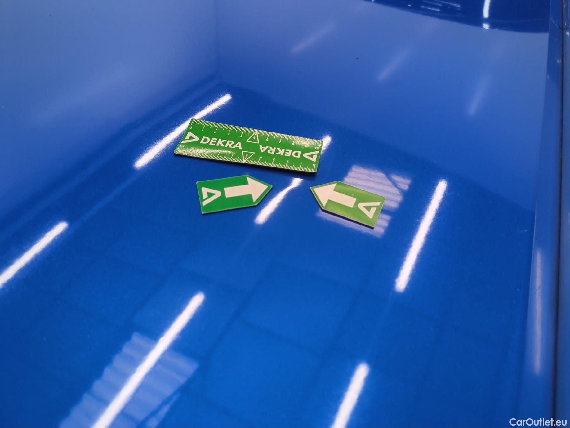  Peugeot  3008 PEUGEOT  / 2020 / 5P / SUV 1.6 HYBRID 225 E-EAT8 Allure Pack #20