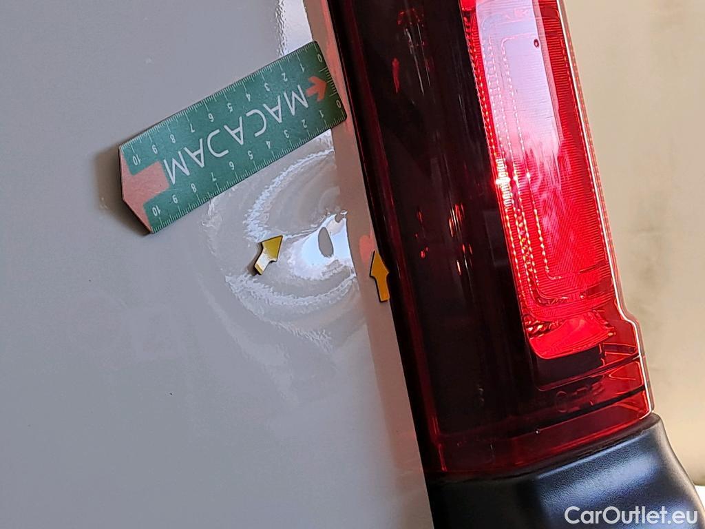  Renault  Trafic  III Fourgon L2H1 3T Grand Confort 2.0 dCi 130CV BVM6 E6d #16