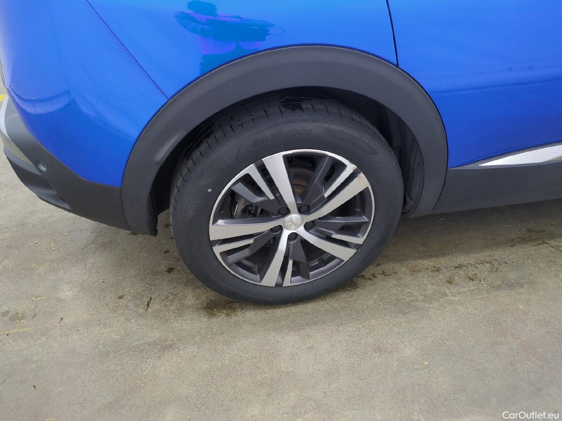  Peugeot  3008 PEUGEOT  / 2020 / 5P / SUV 1.6 HYBRID 225 E-EAT8 Allure Pack #15