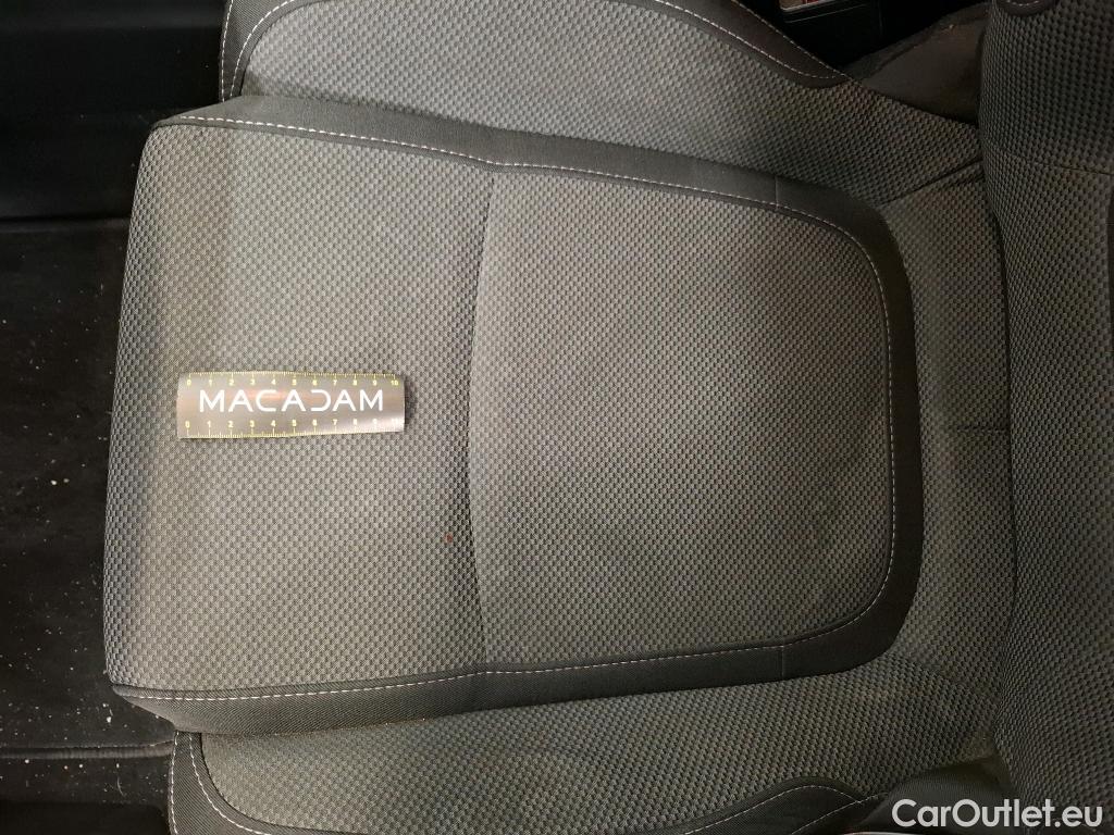  Renault  Megane RENAULT Mégane Berline / 2020 / 5P / Berline evolution TCe 140 #19