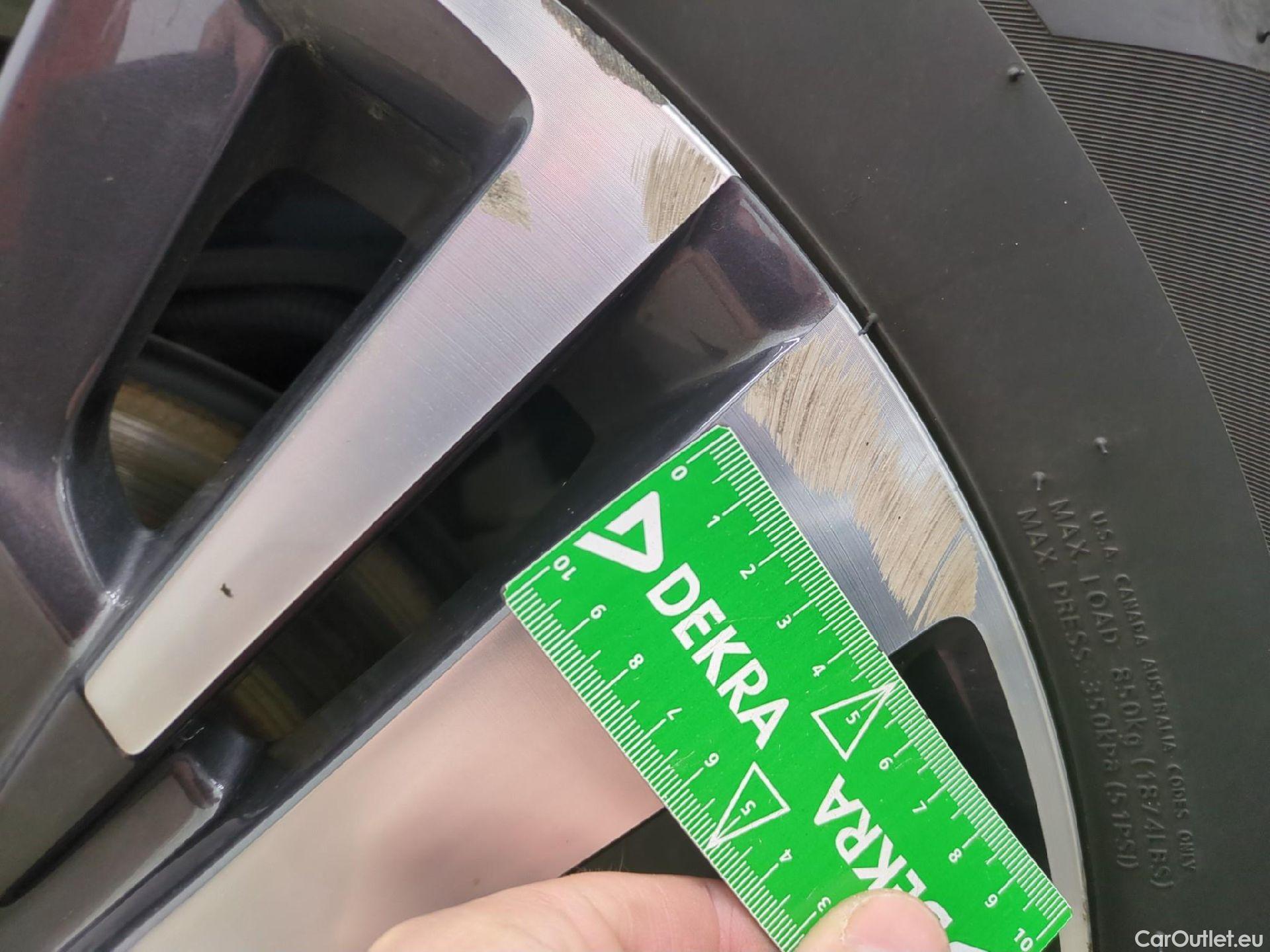  Peugeot  3008 PEUGEOT  / 2020 / 5P / SUV 1.6 HYBRID 225 E-EAT8 Allure Pack #14